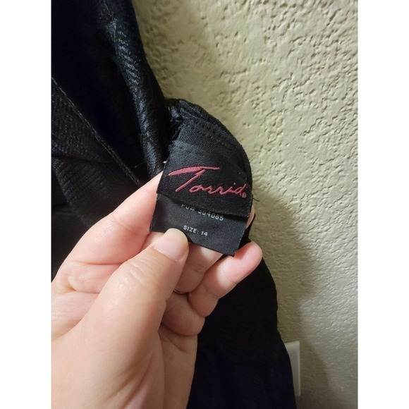 Torrid Black Ruffle Halter Dress Size 14 - Picture 3 of 6